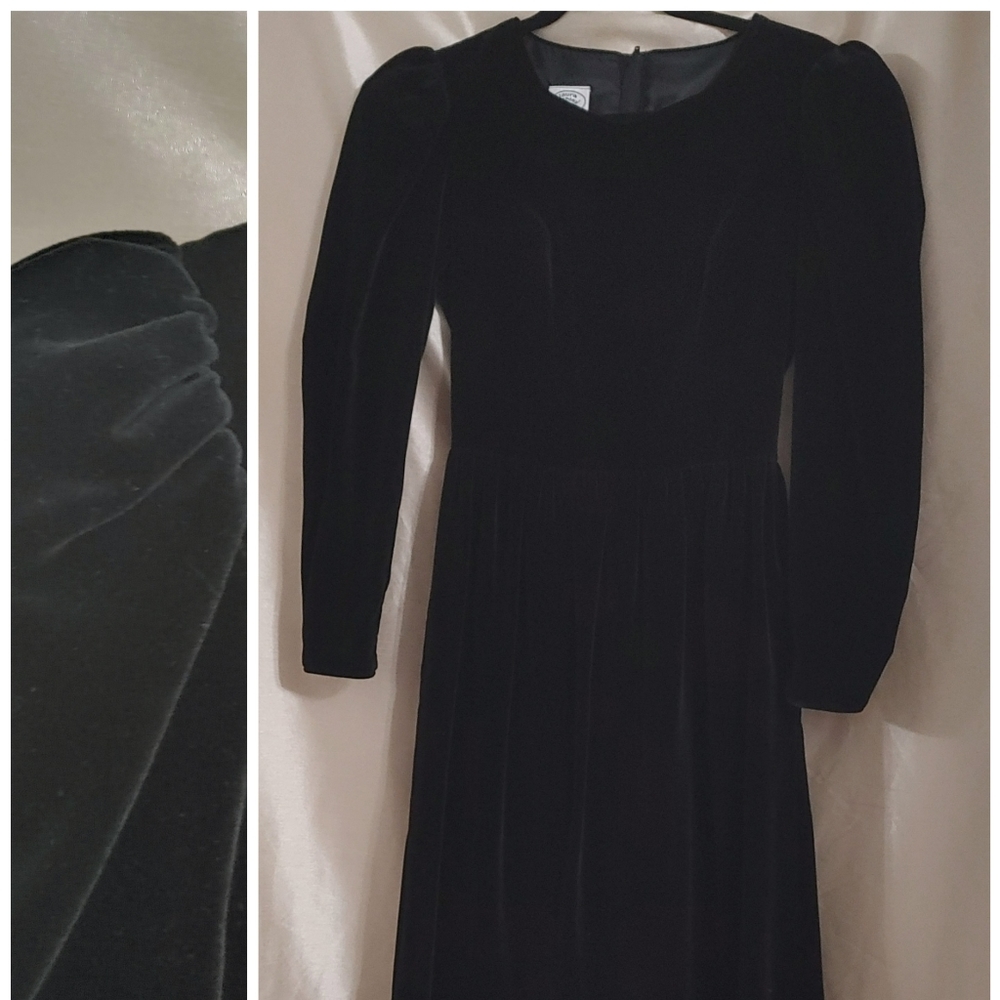 Vintage Laura Ashley Black Velvet Gown 6/8